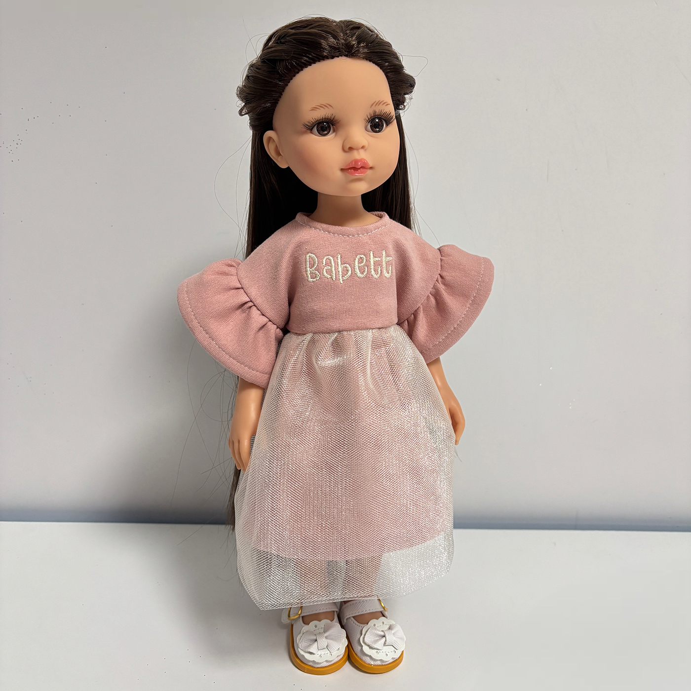 Miért érdemes plusz, névreszóló babaruhát választani a Paola Reina babához?